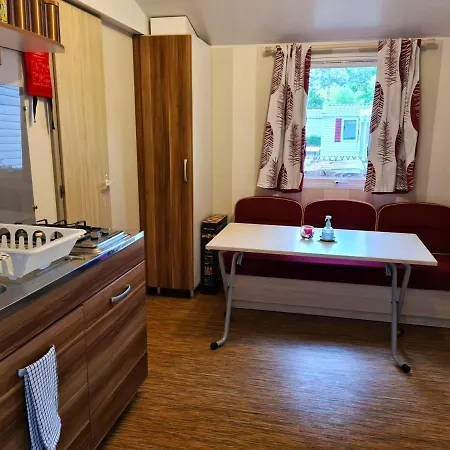 Bungalow De 2 Chambres Avec Piscine Partagee Sauna Et Wifi A Jean De Monts A 3 Km De La * Saint-Jean-de-Monts