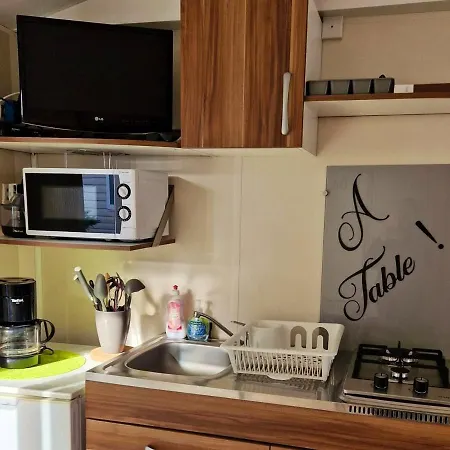 Bungalow De 2 Chambres Avec Piscine Partagee Sauna Et Wifi A Jean De Monts A 3 Km De La Semesterbostad Saint-Jean-de-Monts