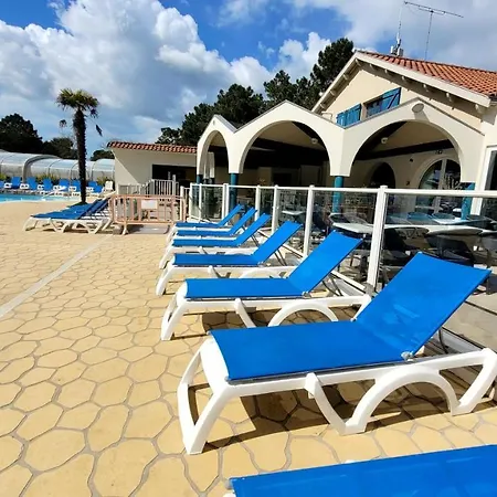 Bungalow De 2 Chambres Avec Piscine Partagee Sauna Et Wifi A Jean De Monts A 3 Km De La Saint-Jean-de-Monts