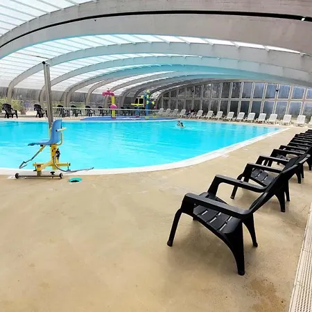 Bungalow De 2 Chambres Avec Piscine Partagee Sauna Et Wifi A Jean De Monts A 3 Km De La * Saint-Jean-de-Monts